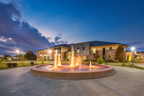Baton Rouge Community College .